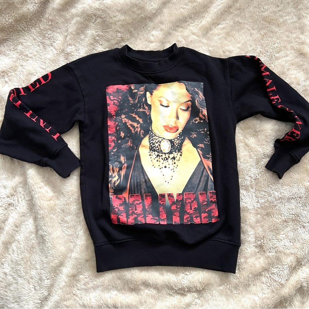 UNLIMITED Woman's Black Crewneck Aaliyah Graphic Pullover Sweater Size XS